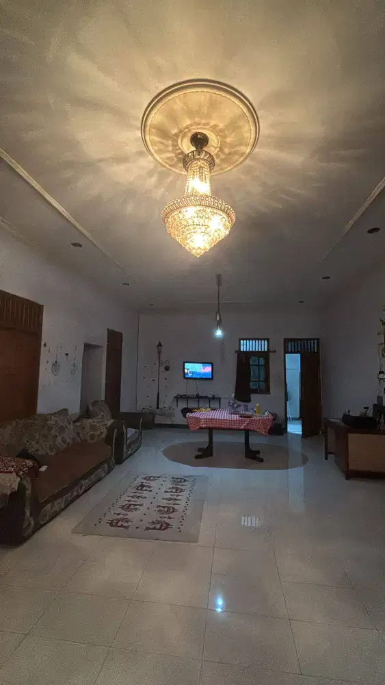 Rumah Besar 2 Lantai – Siap Huni, SHM, Lokasi Strategis!