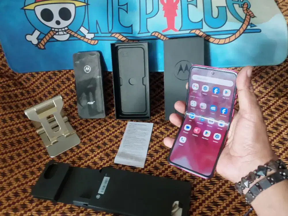 MOTOROLQ RAZR+ 2024 12+4/256GB PINK INTEE ALLPROV LKP ORIGINAL NOMINUS