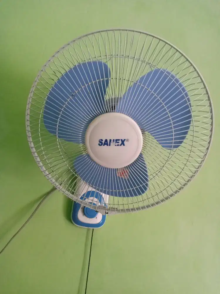 Kipas angin dinding 12 inchi