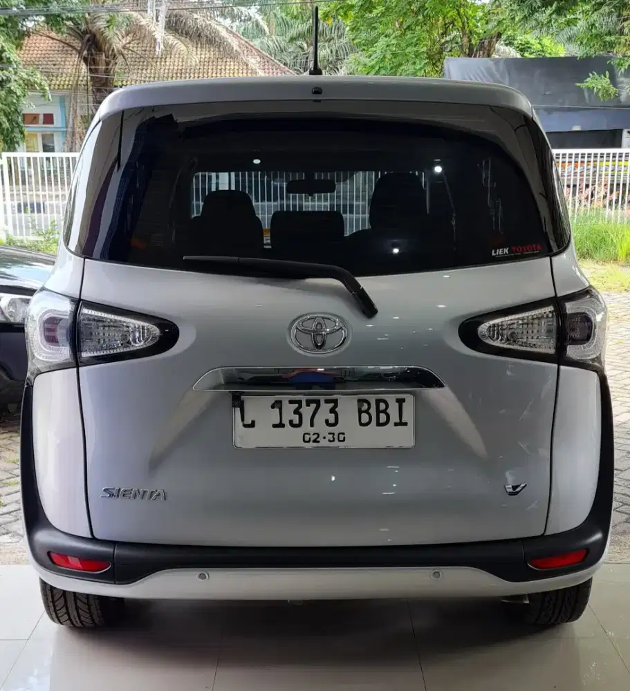 Toyota Sienta V Matic 2019