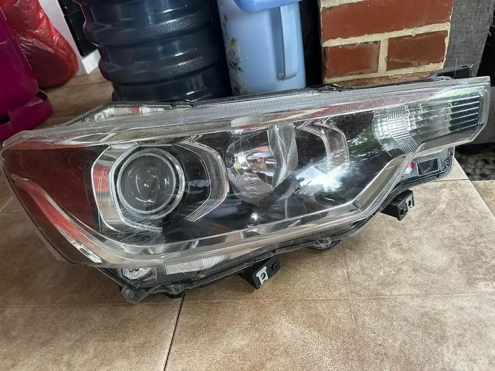 Headlamp New Ertiga 2024