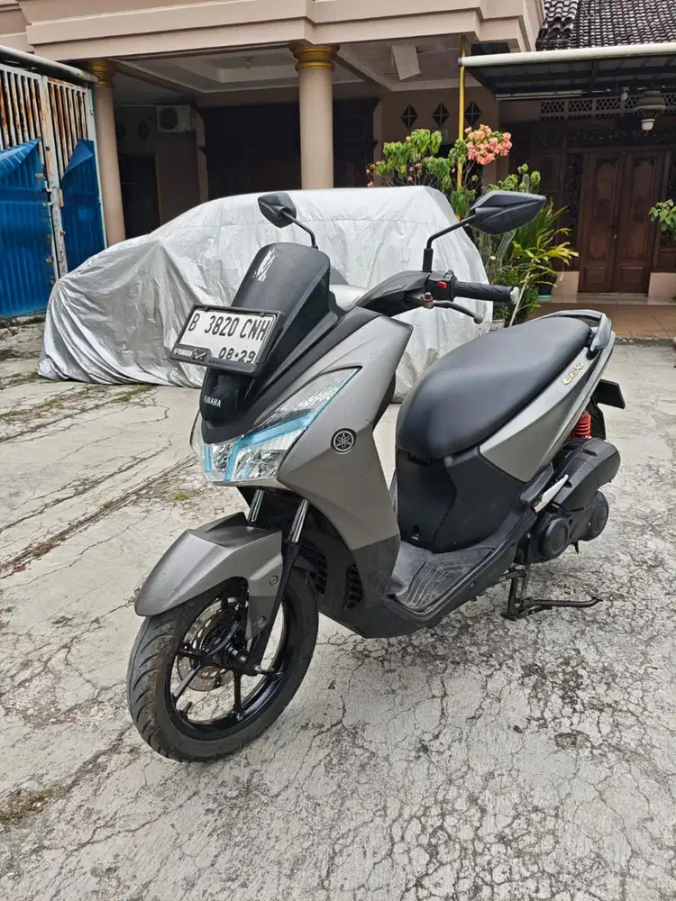 SECOND .. YAMAHA LEXY