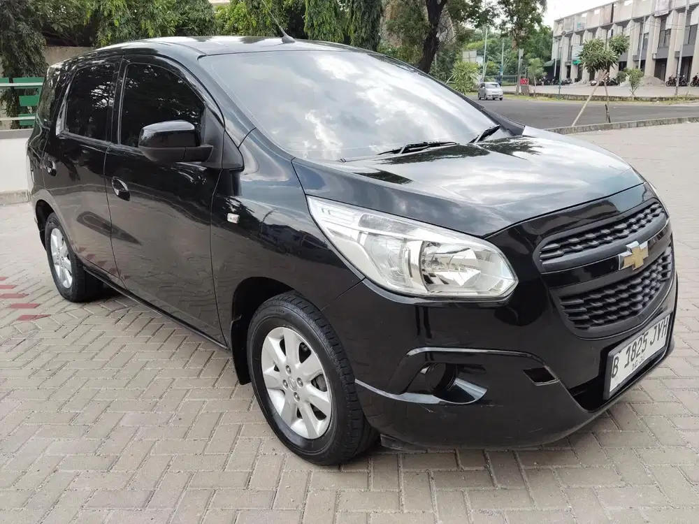 Chevrolet spin 1.5 LS MT 2015 Ac doble
