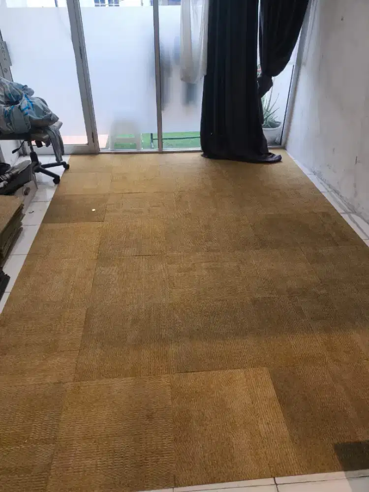 Karpet tile sisaan proyek