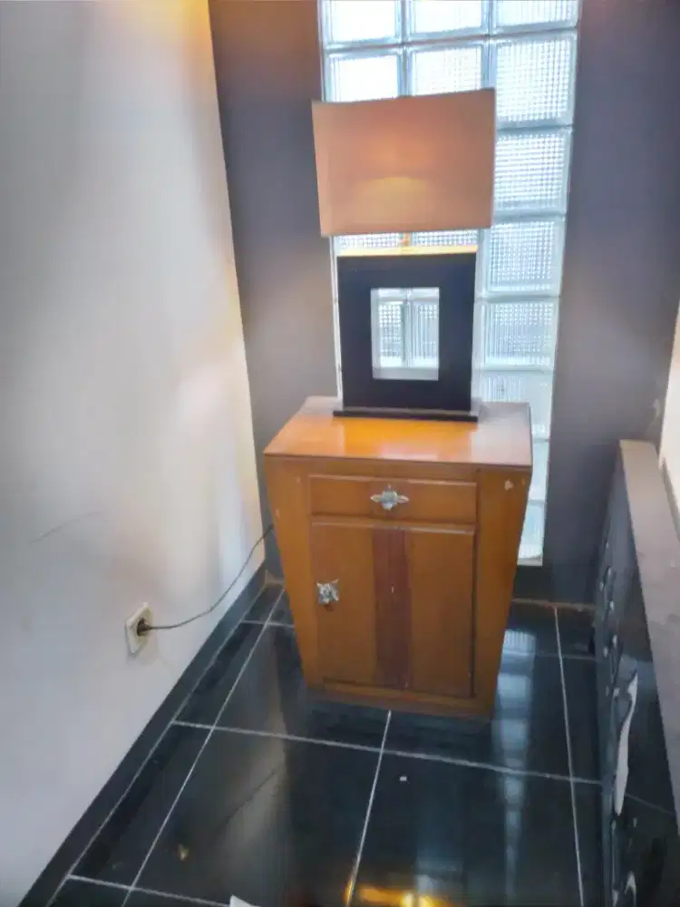 Buffet Jati Jadul dan Lampu