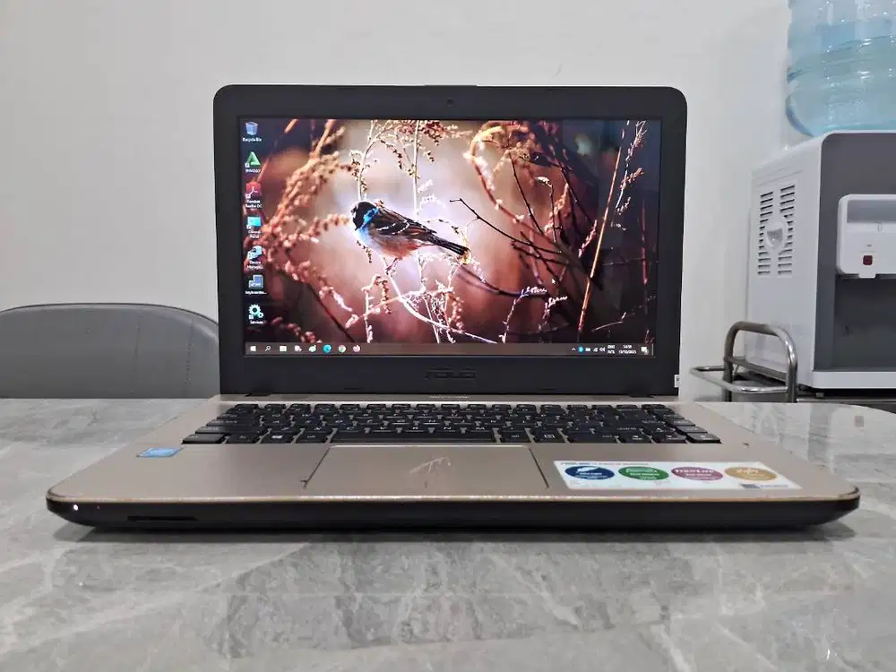 Laptop ASUS 4GB SSD +HD ReadyUp Win ORI Sound AJIB Mulus Garansi TOKO