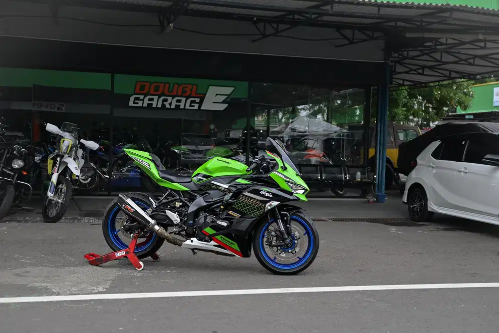 KAWASAKI ZX25R 2020 HIJAU ABS LOW KM
