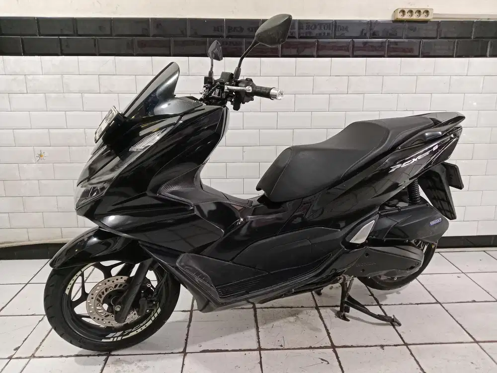 Dijual cepat pcx 160 cbs 2023 surat lengkap