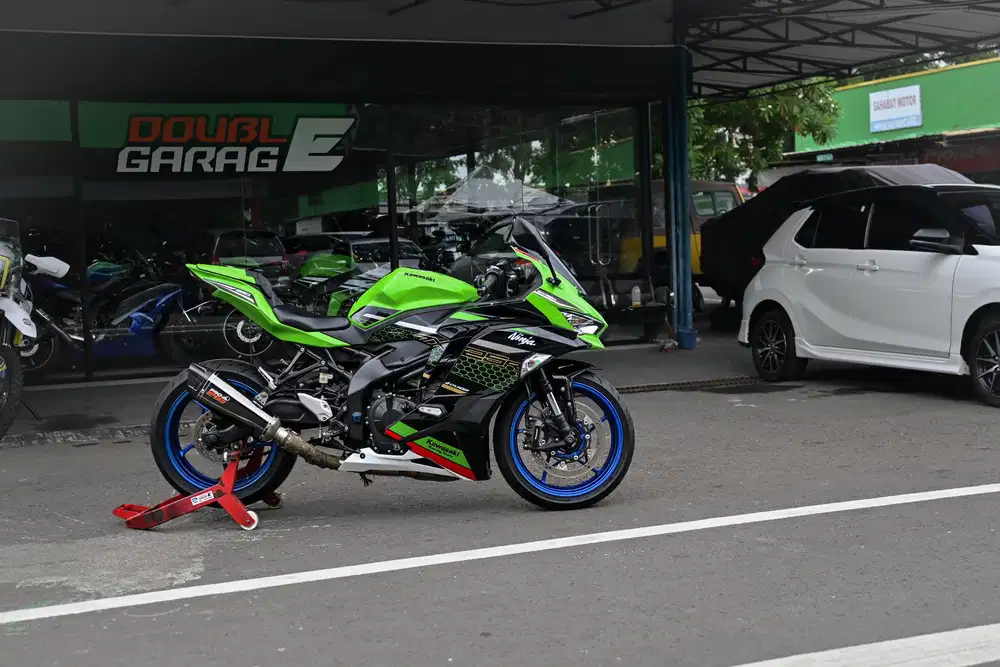 KAWASAKI ZX25R 2020 HIJAU ABS LOW KM 
‎