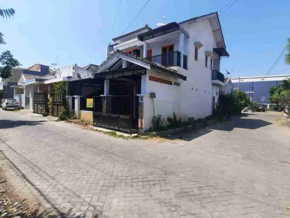 di jual rumah di perumahan villa candimas blok a-15 loceret Nganjuk