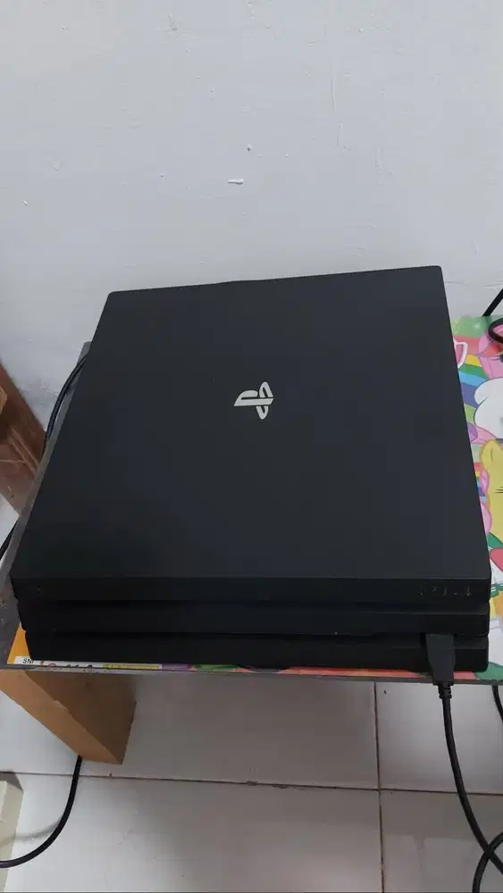 Dijual PS 4 Pro