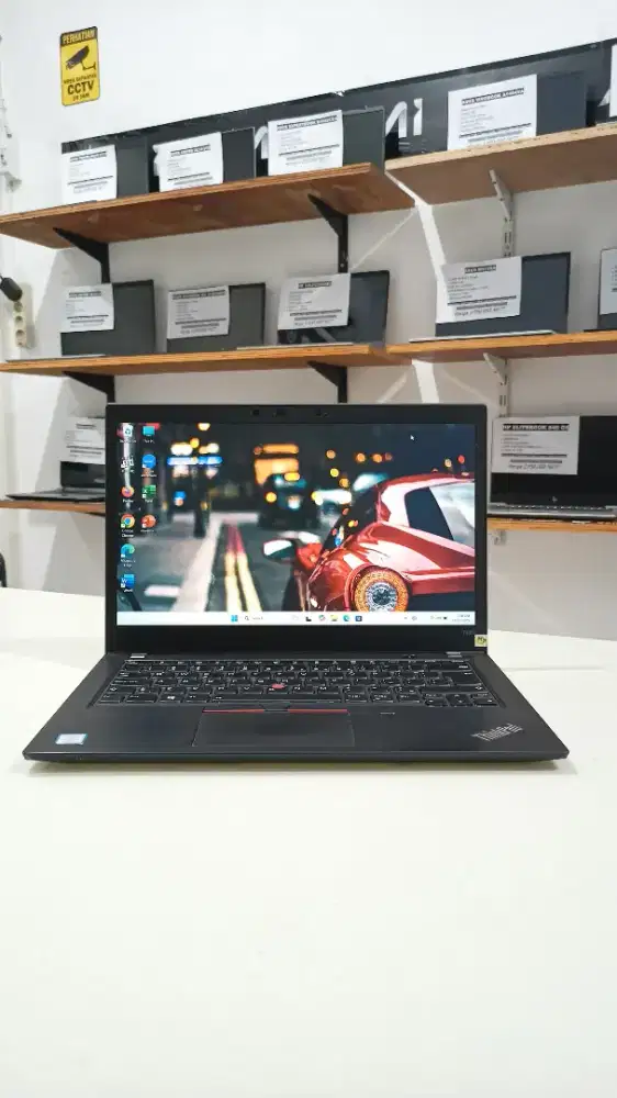 Laptop second Lenovo Thinkpad T480s Ram 8 GB, Intel Core i5-8350U