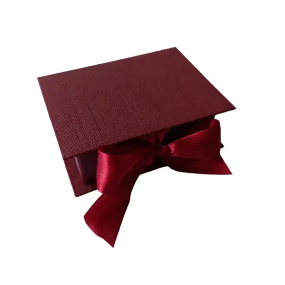 Kotak kado / box pita premium