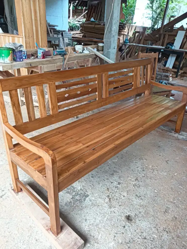 Kursi resban kayu jati