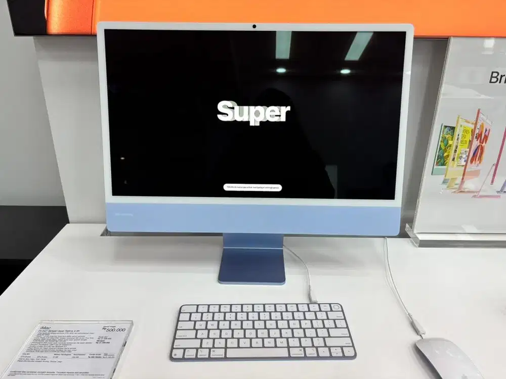 iMac 24 inci1 Dengan layar retina 4.5K