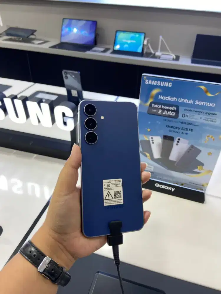 Samsung Galaxy S25 FE 8/256 GB Dapat voucher aksesoris 500 ribu