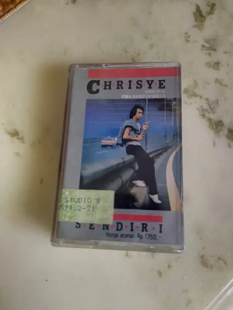 Kaset Pita Chrisye - Sendiri