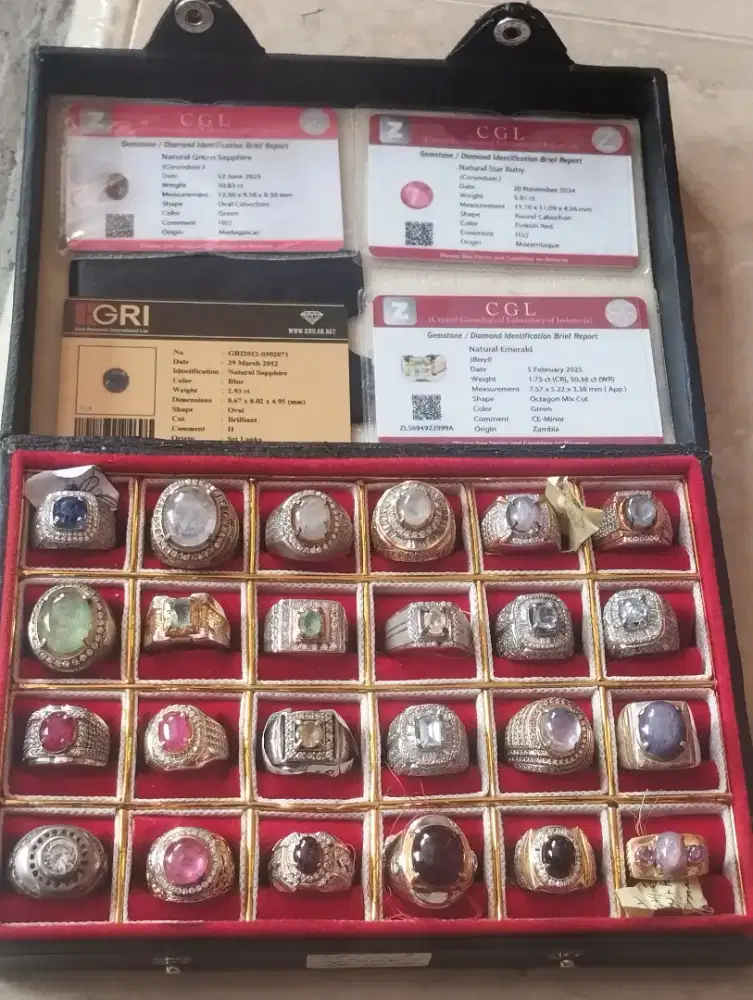 Blue safir, zambrud, ruby