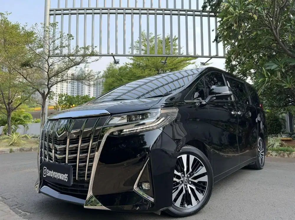 KM.15.000 ALPHARD 2.5 G LOMBARDI ALLEGRA VIP 2023/2022 LIKE LM350 BLAC