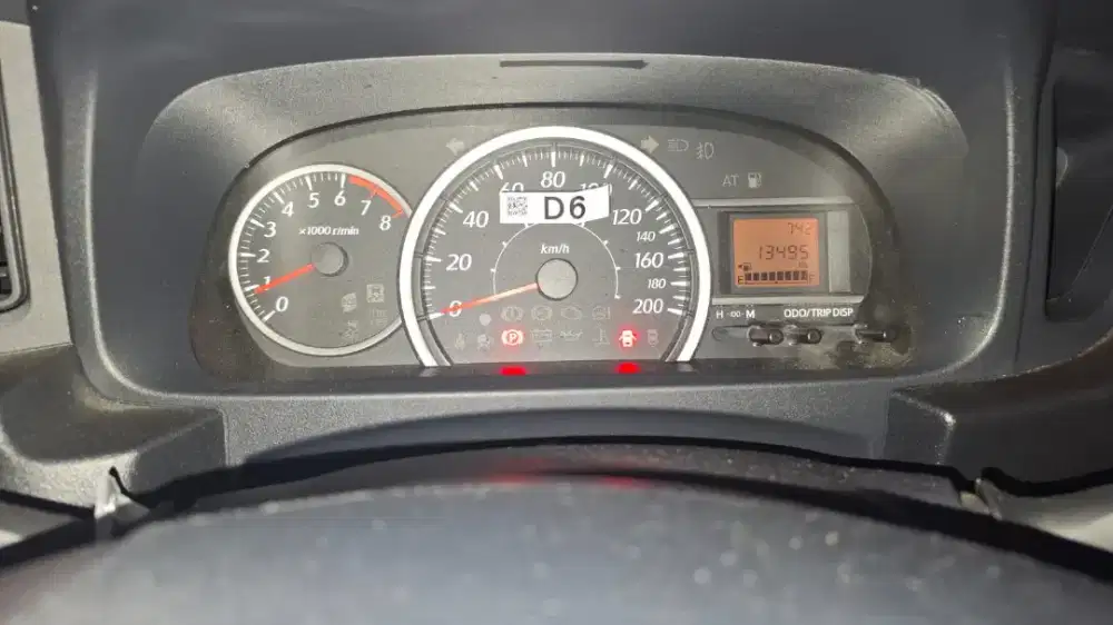 Daihatsu Sigra 1.2 R M/T Silver Metalik