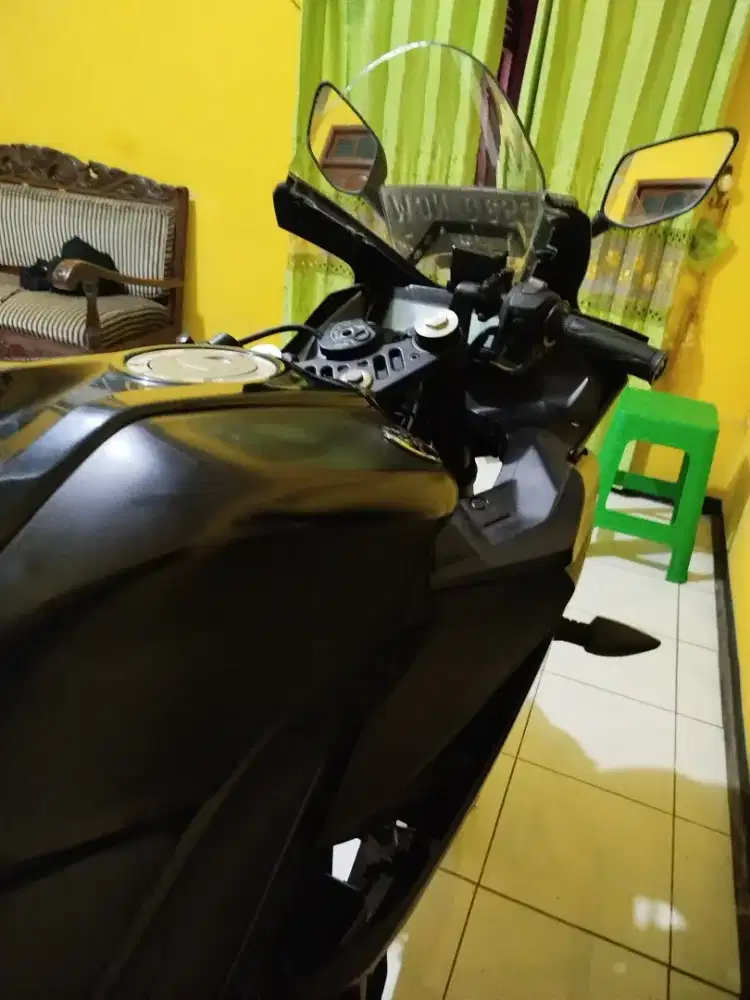 Dijual Cepat! Motor R15V3  Kondisi Mulus, Siap Pakai