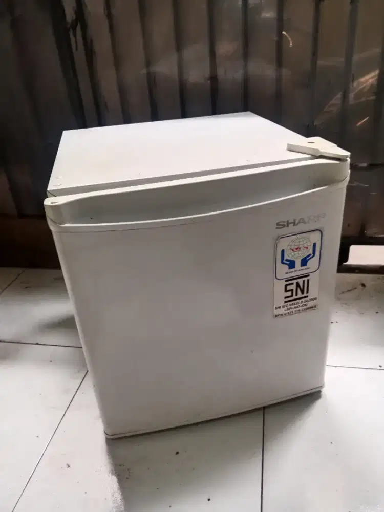 KULKAS MINIBAR SHARP LIKE NEW
