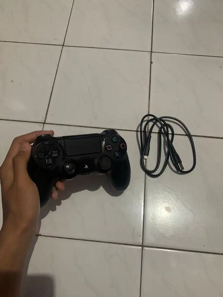 stik ps 4 dan stik kabel biasa