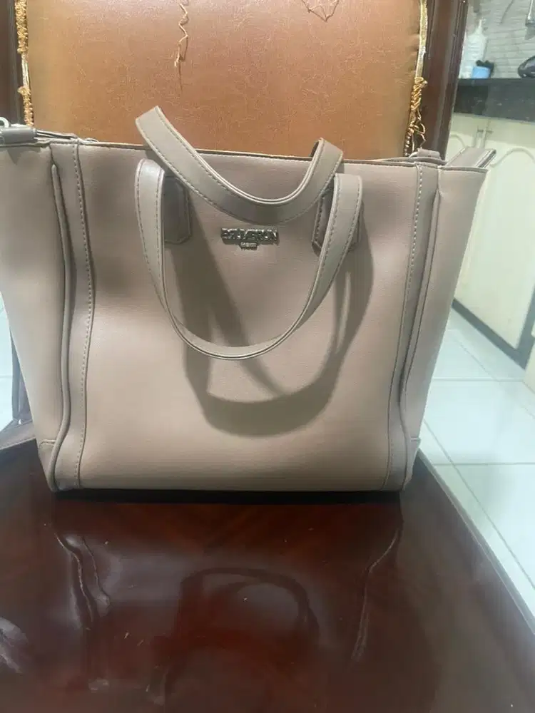 Tas selempang brun brun