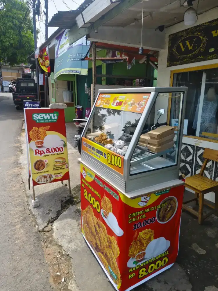 Etalase Dan meja Nego