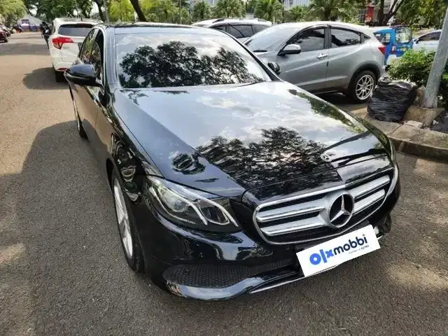 LOW DP Mercedes-Benz E250 2.0 Bensin-AT 2018 PBV