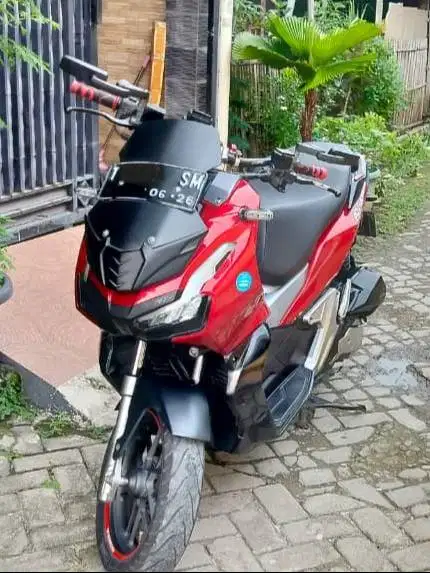 Jual ADV 150 Warna Merah, SS Lengkap. Pemakaian Pribadi
