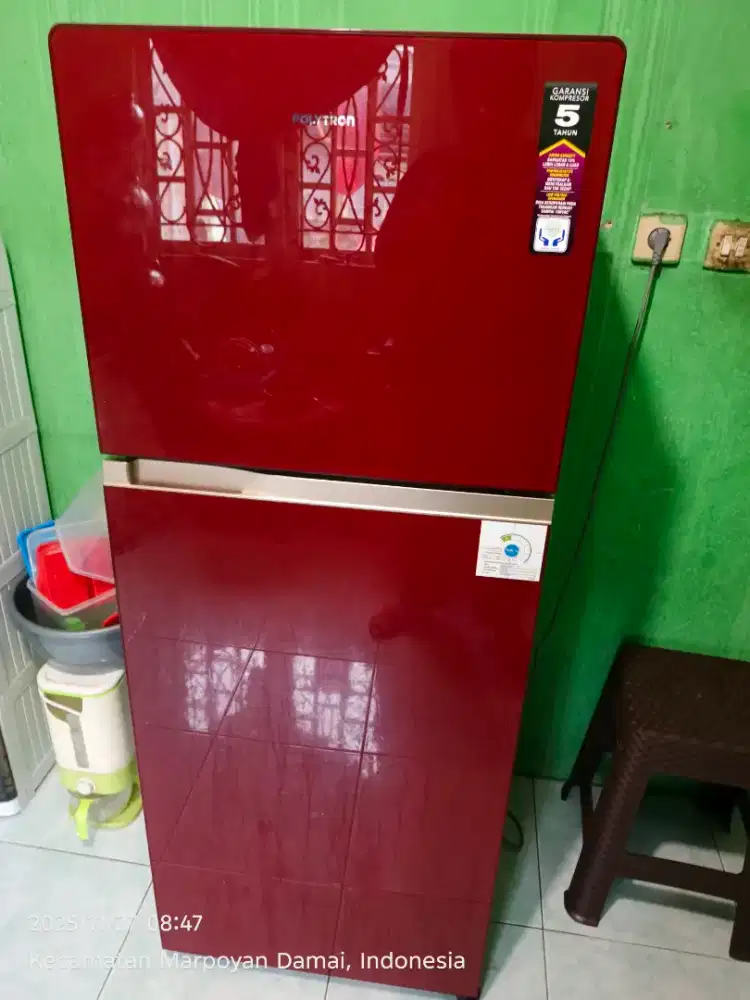 Kulkas polytron 2 pintu ukuran jumbo