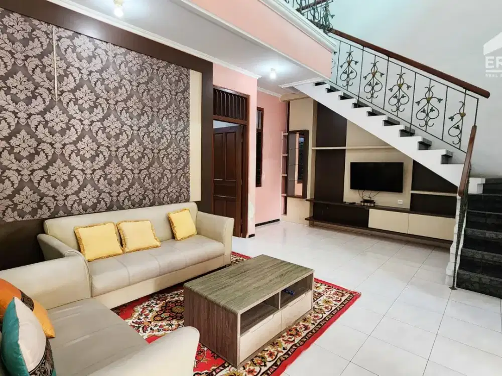 DIJUAL RUMAH 2 LANTAI FULL FURNISHED DI SOLO DEKAT RS JIH