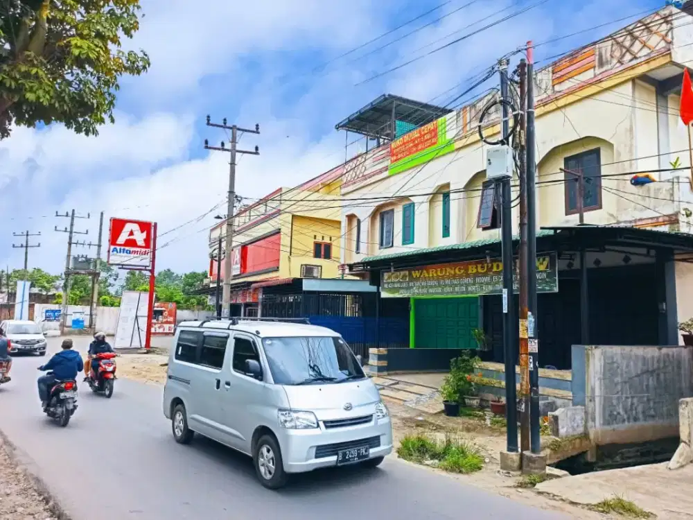 BU! Ruko 3 Lantai Jalan Besar Sei Mencirim