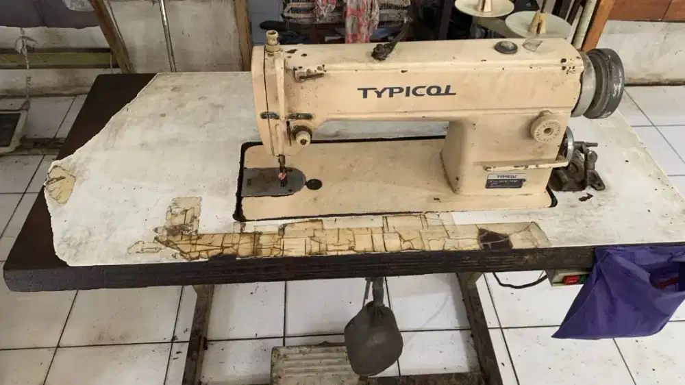 Mesin jahit typicol