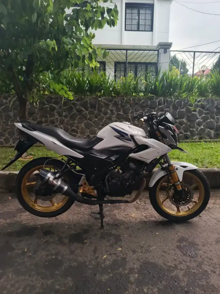 Honda CB150R StreetFire Murah