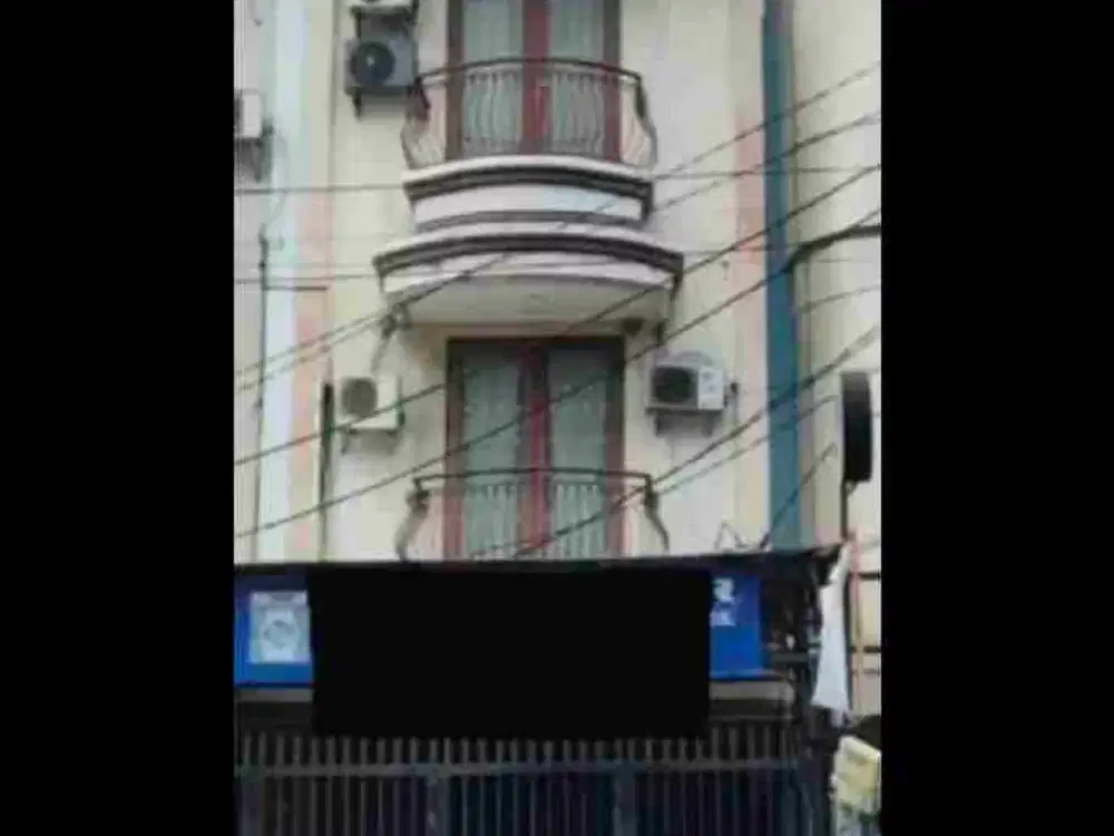 ruko 4 lantai, strategis di jual cepat.