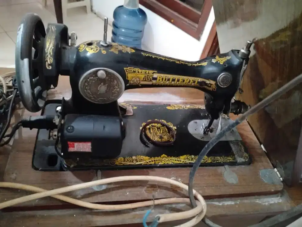 Dijual mesin jahit butterfly fullset