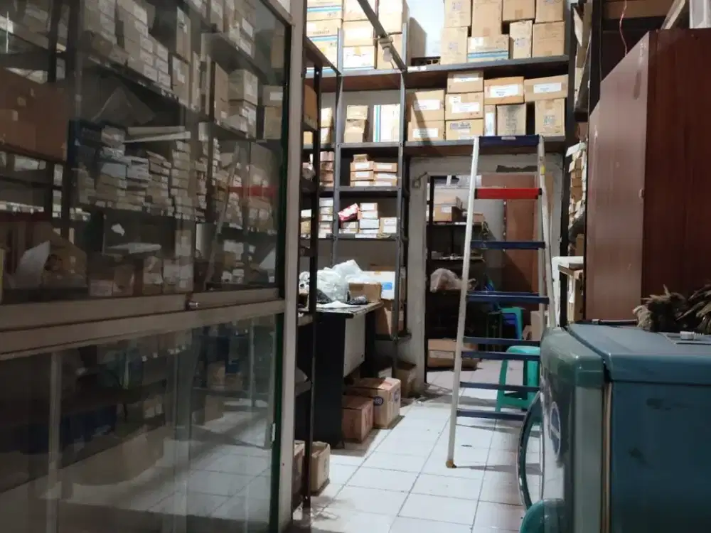 Gudang Kecil Siap Pakai Strategis di Mainroad Kopo