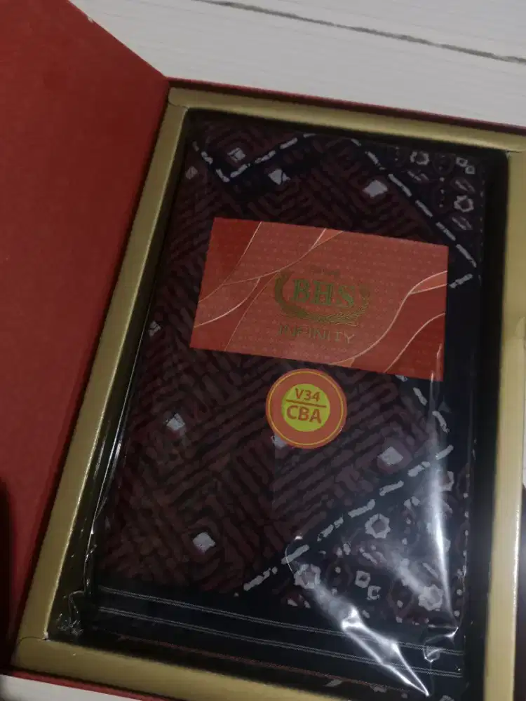 Sarung BHS infinity Gold batik