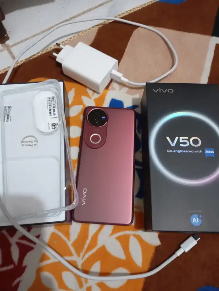VIVO V50 MERAH 8-256