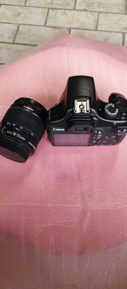 Ada Camera Canon REBEL T3 Kondisi baru