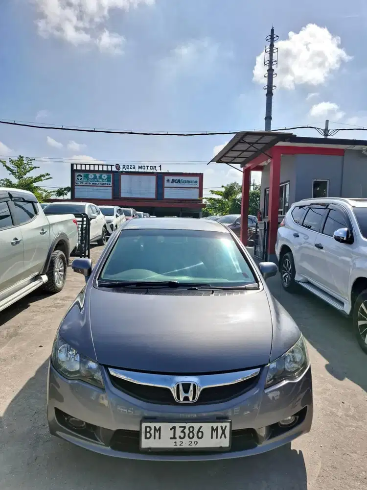 Civic 2009 1.8 matic. Km 170rb