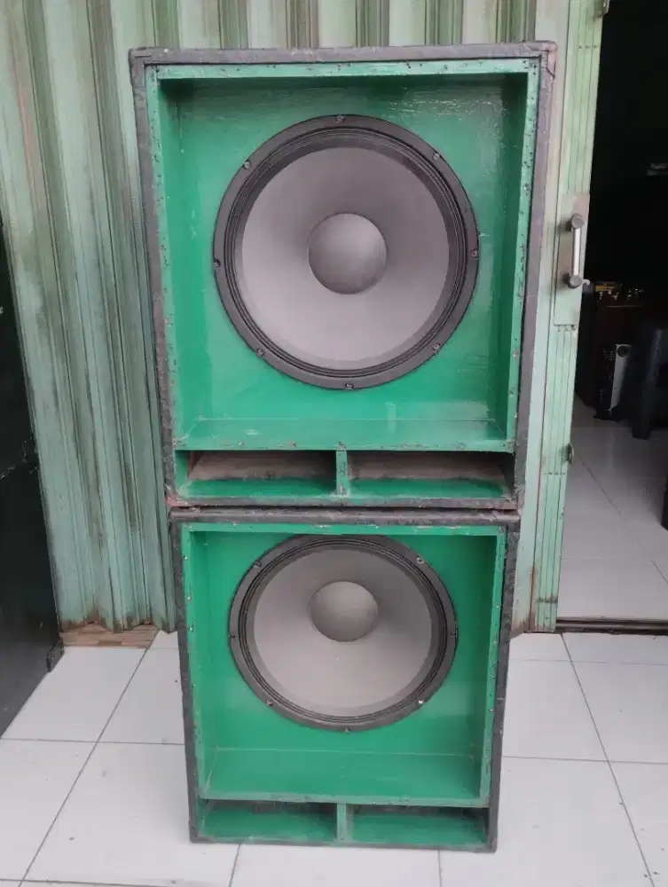 18 inc Sepasang. Suaranya mantap