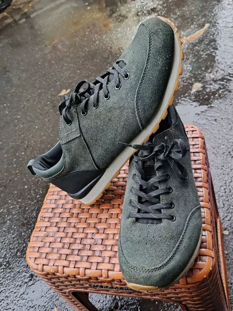 Jual sepatu outdoor Eiger original size 42 bisa byar cod d tempat