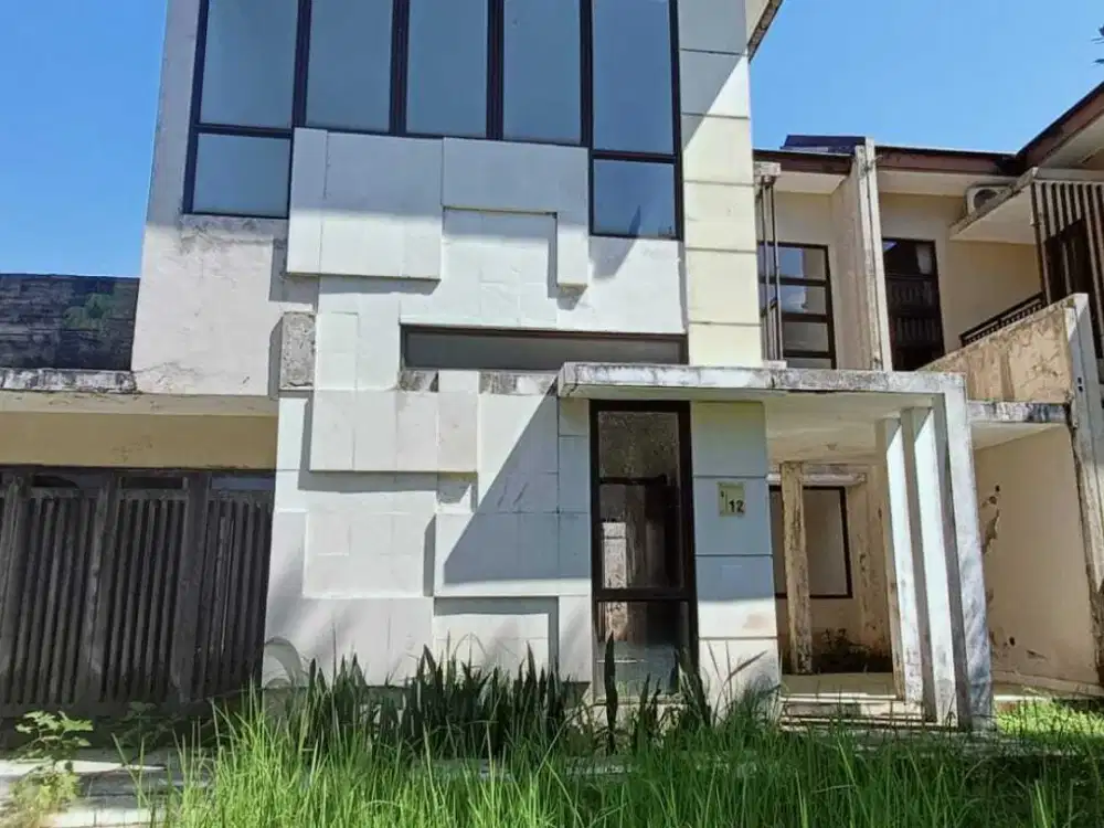 DIJUAL RUMAH MEWAH 2 LANTAI SHM HARGA MURAH SIAP HUNI SENTUL CITY SSR749 A2