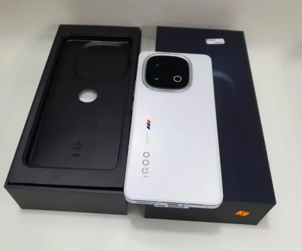 IQOO 13 16/512 BMW Putih