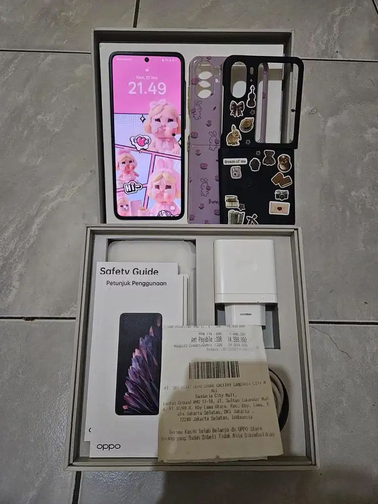 Oppo Find N2 Flip 3.5jt