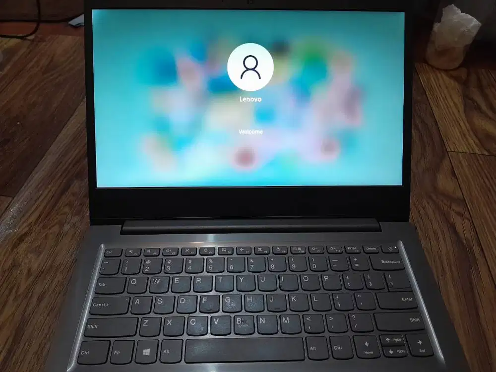 Laptop Lenovo V14-IWL i5 8250U 20gb RAM