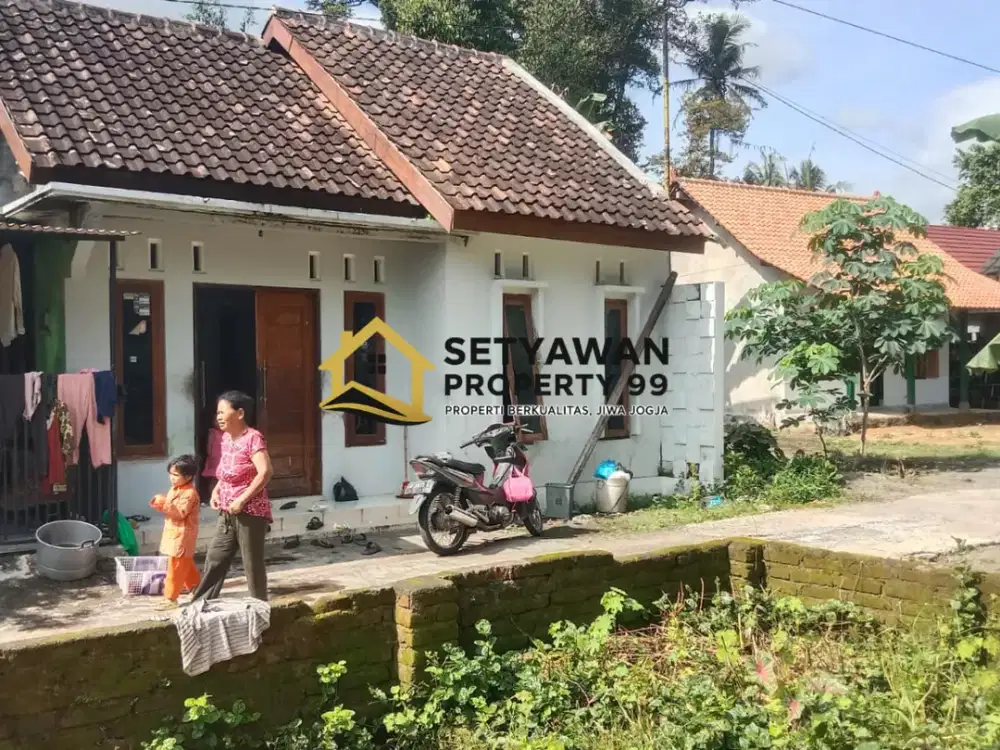 DIJUAL RUMAH BAGUS AREA SELATAN PEREMPATAN SEYEGAN